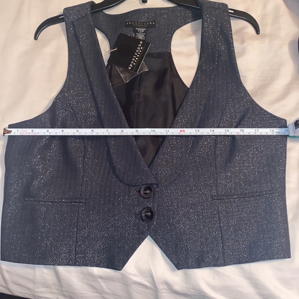 Apostrophe Stretch Vest - Picture 5 of 5